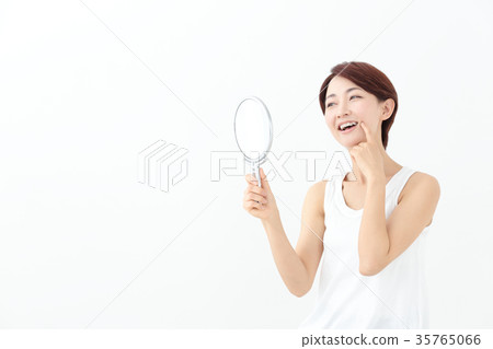 Beauty image 35765066