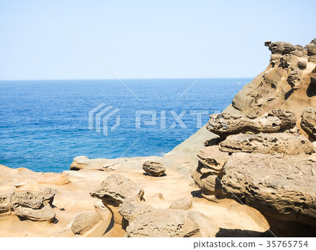 Northeastern Taiwan seaside scenery 35765754