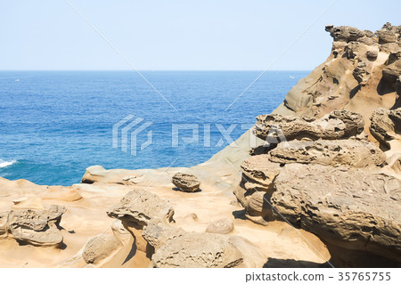 Northeastern Taiwan seaside scenery 35765755