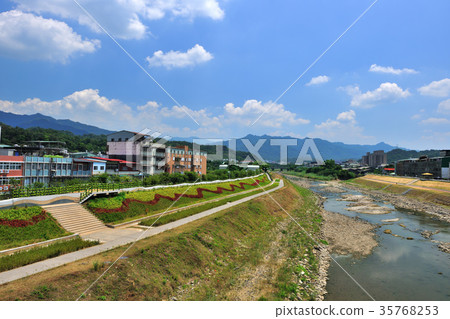 台灣,台灣影像,中華台北,新北市,三峽,三峽溪,溪流,河川,河道,建築,城市,建築,河川整治,水利工 台灣,台灣影像,中華台北,新北市,三峽,三峽溪,溪流,河川,河道,建築,城市,建築,河川整治,水利工 35768253