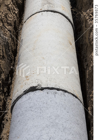 Precast concrete manholes  35769873