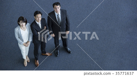 Global Business Image_Overview 35771637