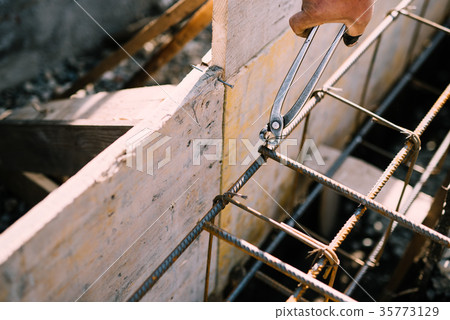 reinforcements with steel bars and wire rod 35773129