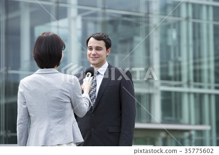 Street Interview_ Foreigners 35775602