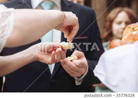 Russian wedding bread with salt. Russian wedding Russian wedding bread with salt. Russian wedding 35776326