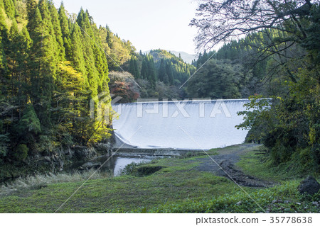 White water basin dam 35778638