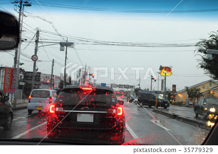 Rainy day drive Rainy day drive 35779329