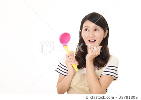 喜歡烹飪的家庭主婦 35781809