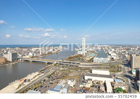 從Mediaship的新潟市視圖 從Mediaship的新潟市視圖 35782459