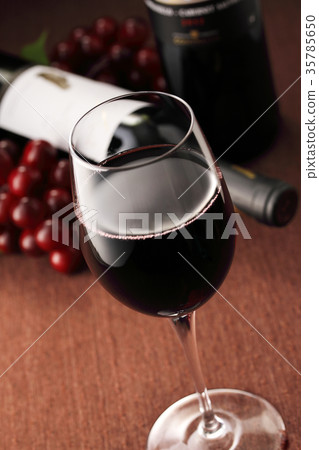 Red wine Red wine 35785650