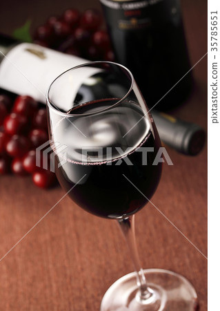 Red wine Red wine 35785651