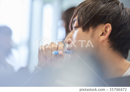 大學生形象 35786872