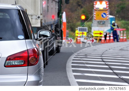 單向施工正在建設中 單向施工正在建設中 35787665