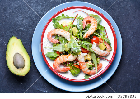 Salad with shrimp,tomatoes and arugula 35795835