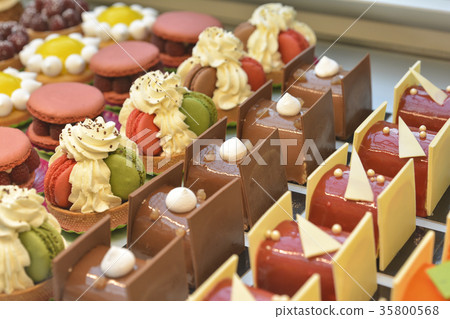 Chocolate cakes macaron and others Chocolate cakes macaron and others 35800568
