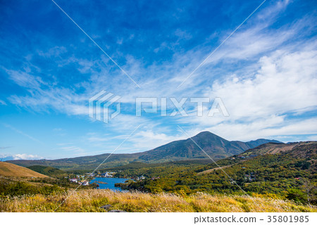 Autumn Nagano overlooking Shirakaba Lake from Kuramayama Plateau 35801985
