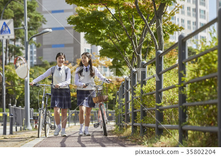 高中生，自行車，公園 35802204