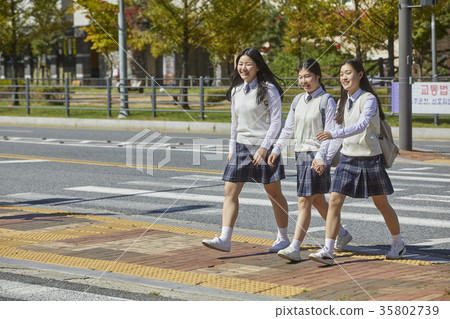 Friends, high school students, fun Friends, high school students, fun 35802739