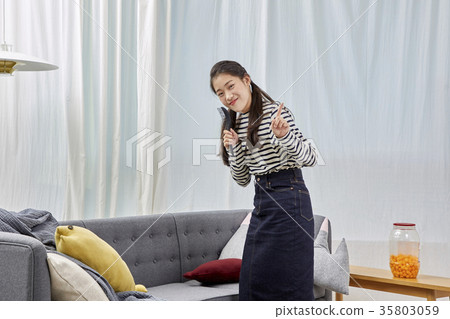 High school student, comb, pose High school student, comb, pose 35803059