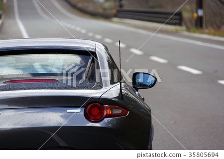 駕駛圖像跑車後部 駕駛圖像跑車後部 35805694