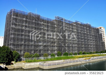 Large scale repair work 35821623