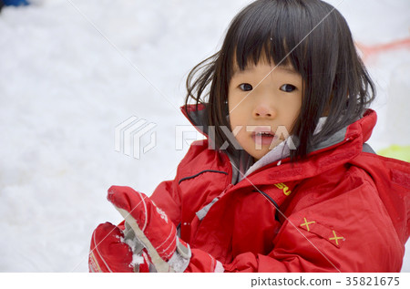 演奏雪的女孩 35821675