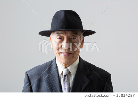 Relaxed old life, healthy senior portrait Relaxed old life, healthy senior portrait 35824287