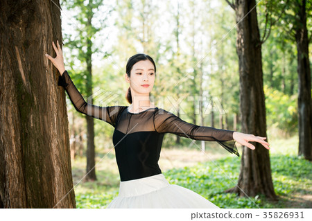 Ballerina Ballerina 35826931