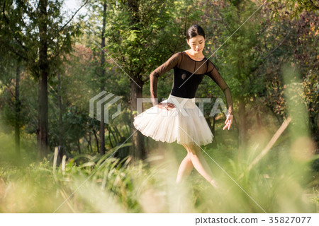 Ballerina Ballerina 35827077