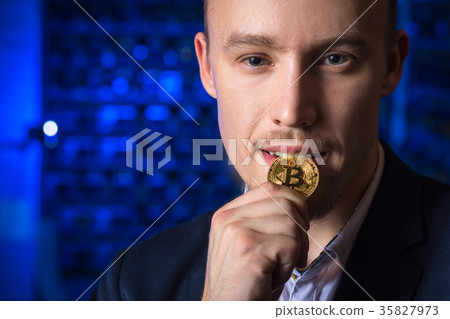 miner bitcoin cryptocurrency 35827973