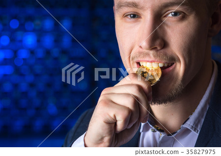 miner bitcoin cryptocurrency 35827975