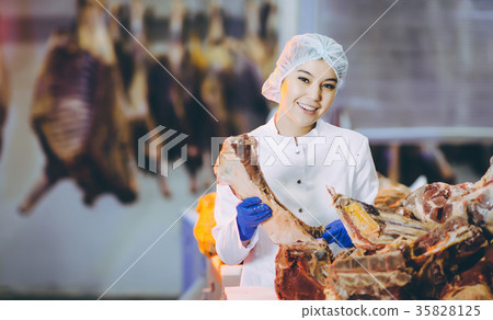 Raw meat production factory worker Raw meat production factory worker 35828125