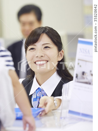 銀行職員 35828642