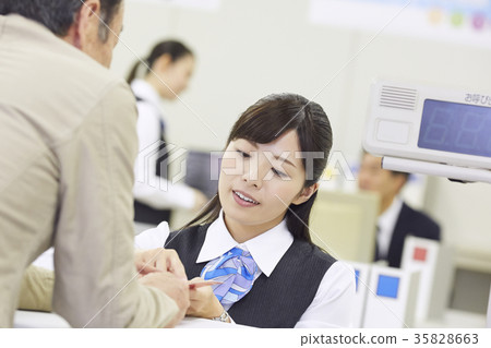 銀行職員 35828663