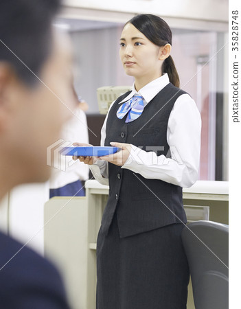 Bank worker 35828748
