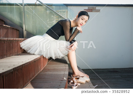 芭蕾舞女演員 35828952