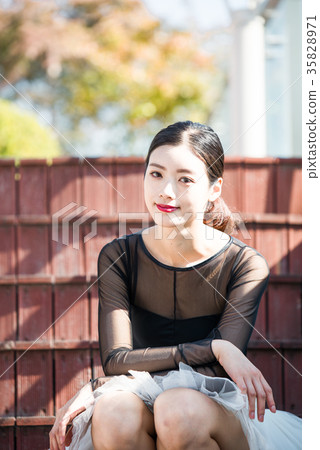 芭蕾舞女演員 芭蕾舞女演員 35828971