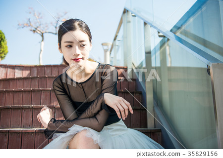 芭蕾舞女演員 35829156