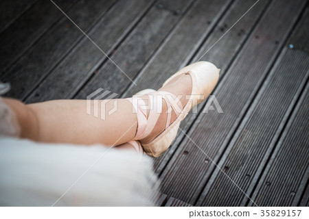 芭蕾舞女演員 35829157