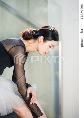 Ballerina Ballerina 35829160