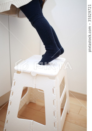 活梯（洗手間腳步上升未成年學齡前兒童育兒育兒預防令人振奮的孩子生活方式） 35829721