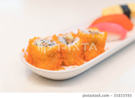 aburi nigiri set - japanese food aburi nigiri set - japanese food 35833593