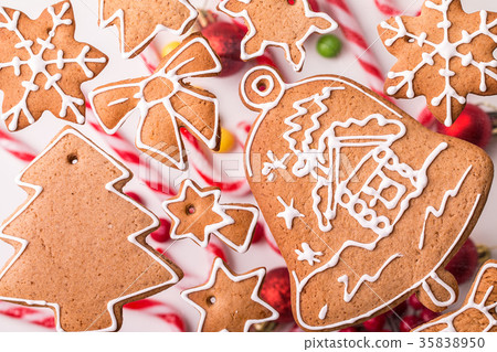 traditional christmas homemade gingerbread cookies 35838950