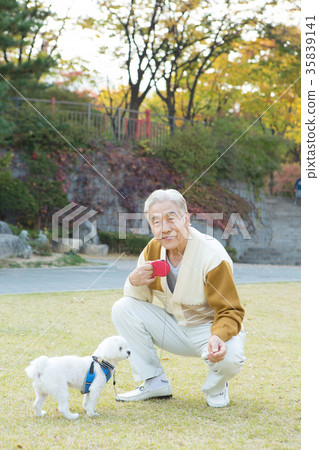 Companion dogs and old people walking, healthy old age Companion dogs and old people walking, healthy old age 35839141