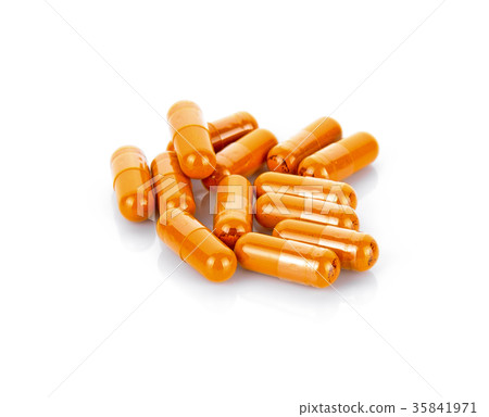 Turmeric capsules isolated 35841971