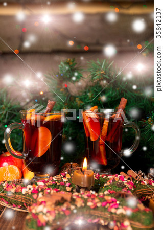 Christmas mulled wine with fruits and spices 35842137