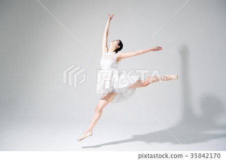 Ballerina 35842170