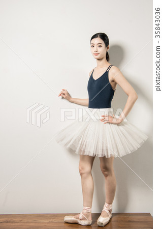 Ballerina Ballerina 35843036