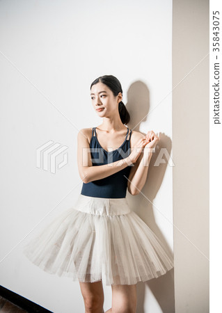 Ballerina Ballerina 35843075