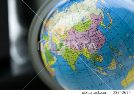 Globe Model 35843654